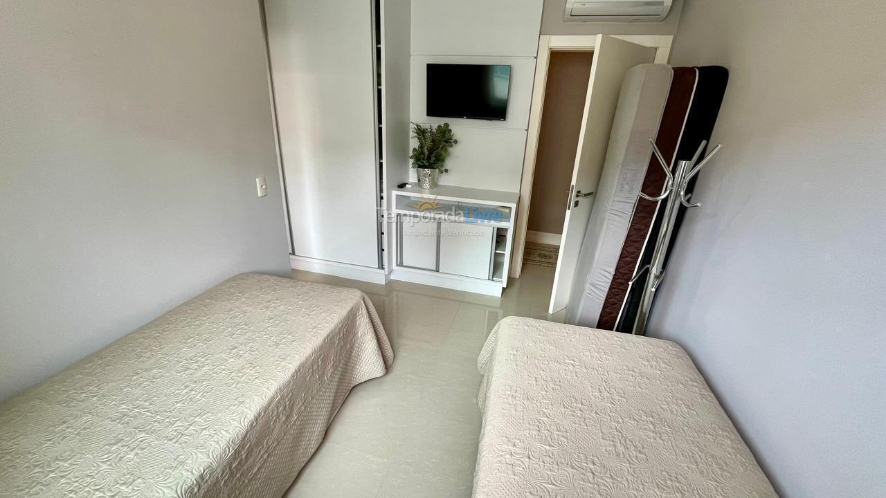 Apartment for vacation rental in Itapema (Meia Praia)