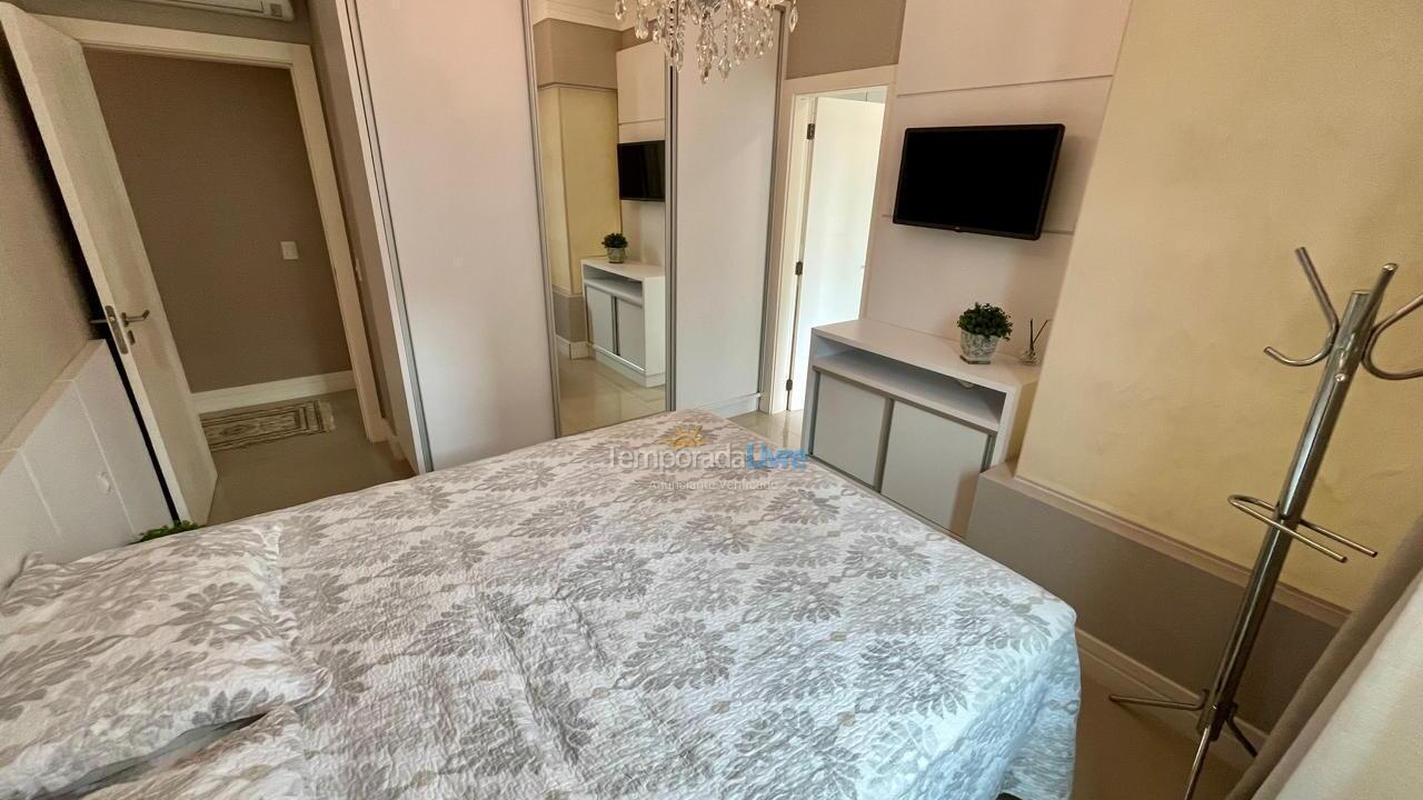 Apartment for vacation rental in Itapema (Meia Praia)