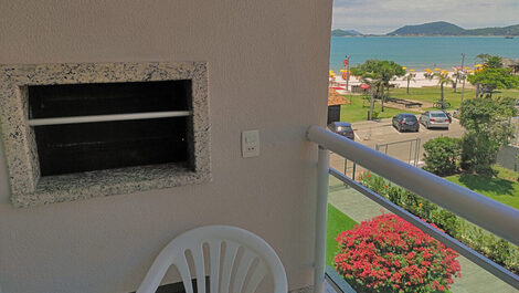 Apartamento 1 dormitório pé na areia, com vista ao mar!