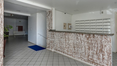 Aluguel mensal apartamento 1 dormitório 100 m do mar!