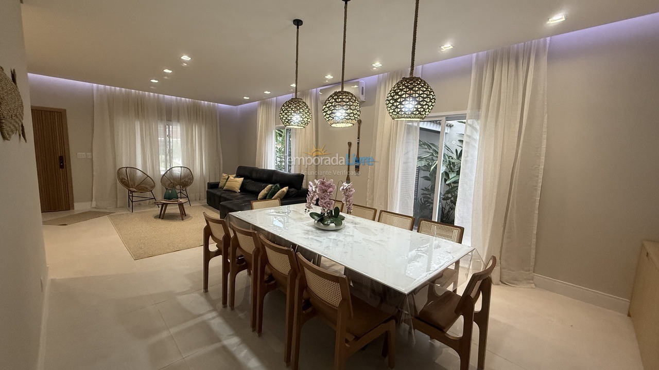 House for vacation rental in Bertioga (Condominio Morada da Praia)