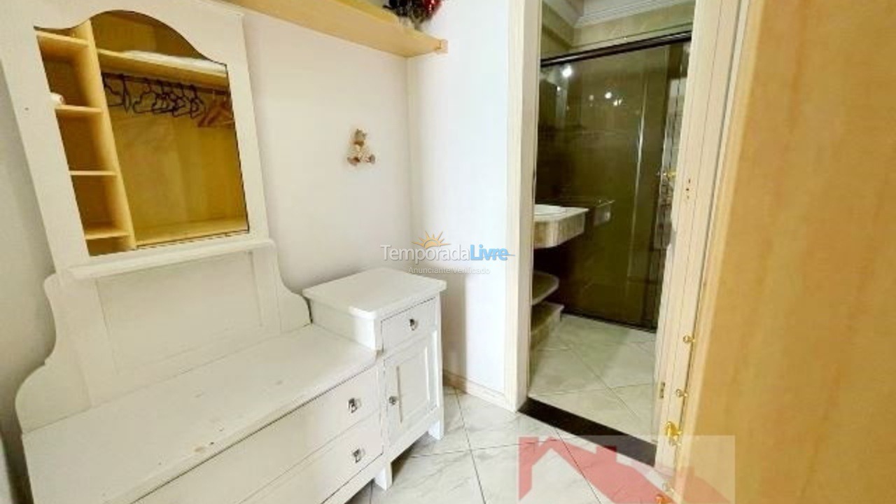 Apartamento para aluguel de temporada em Bombinhas (Praia de Bombas)