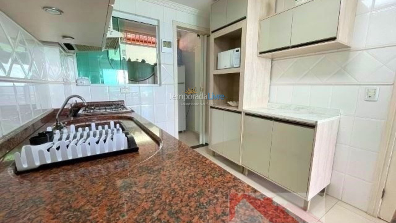 Apartamento para aluguel de temporada em Bombinhas (Praia de Bombas)