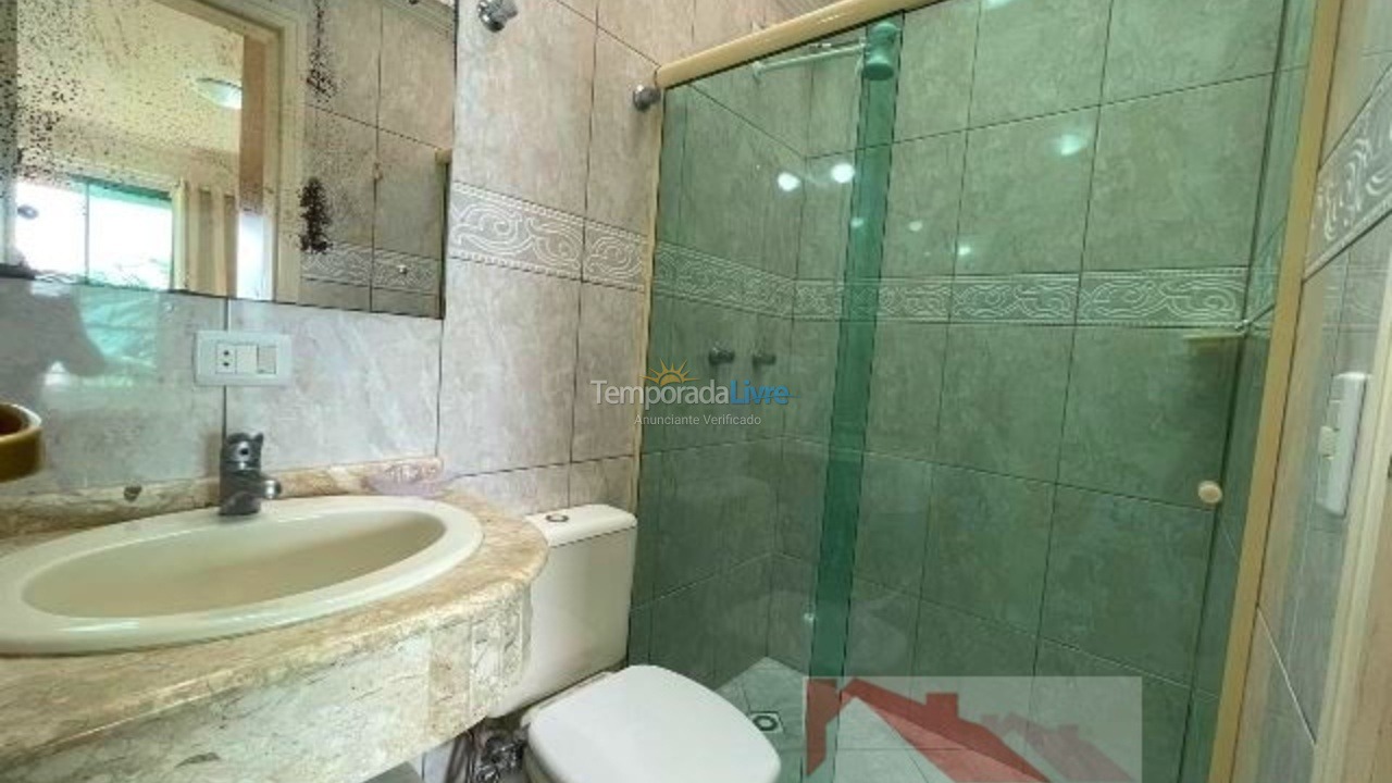 Apartamento para aluguel de temporada em Bombinhas (Praia de Bombas)