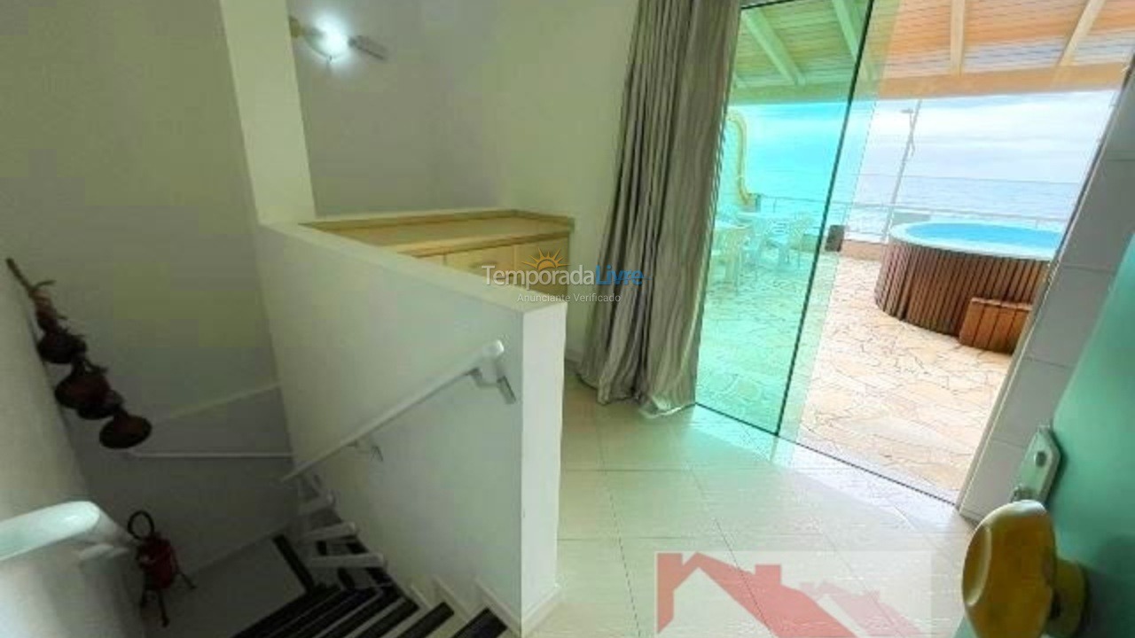 Apartamento para aluguel de temporada em Bombinhas (Praia de Bombas)