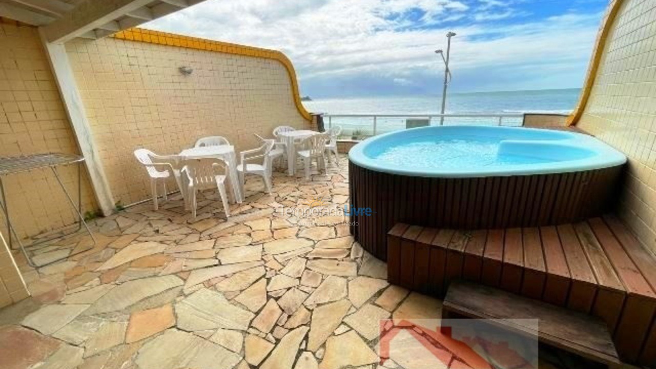 Apartamento para aluguel de temporada em Bombinhas (Praia de Bombas)