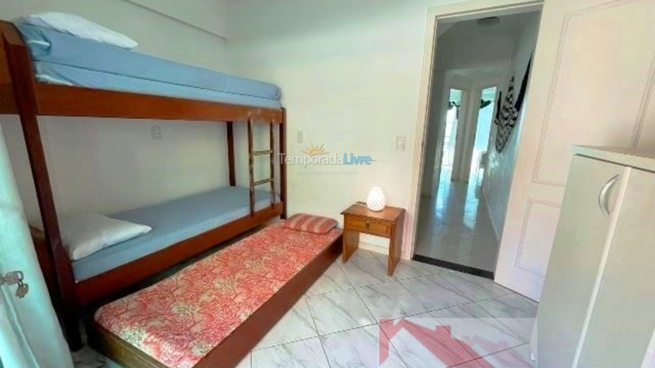 Apartamento para aluguel de temporada em Bombinhas (Praia de Bombas)