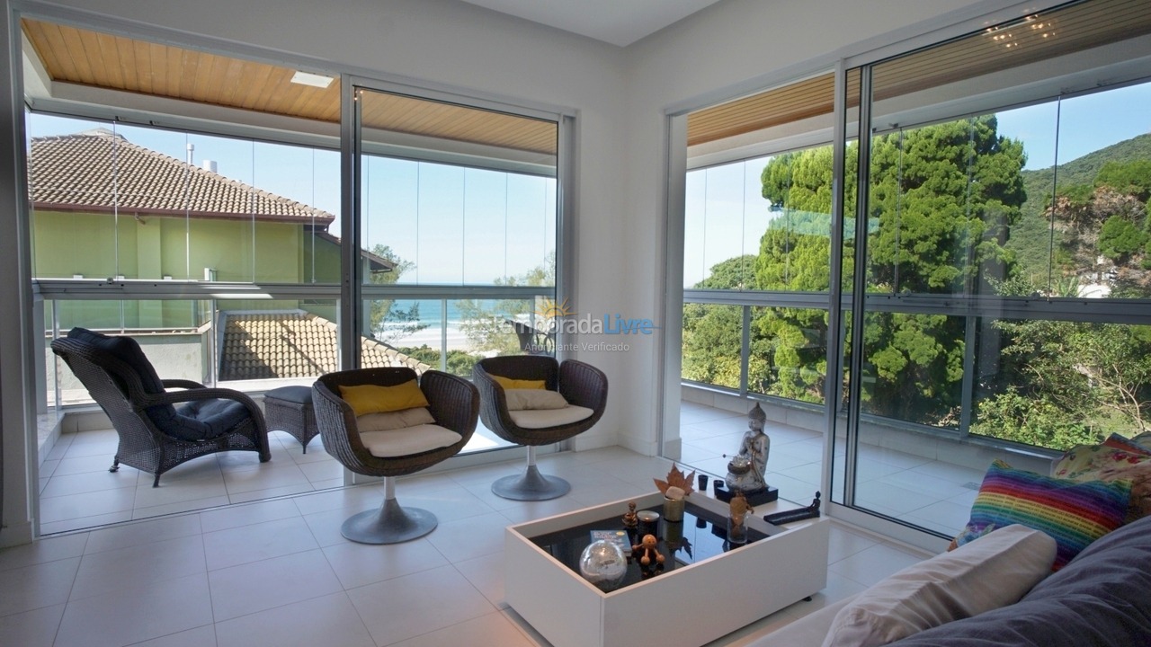 Apartment for vacation rental in Florianópolis (Praia do Santinho)
