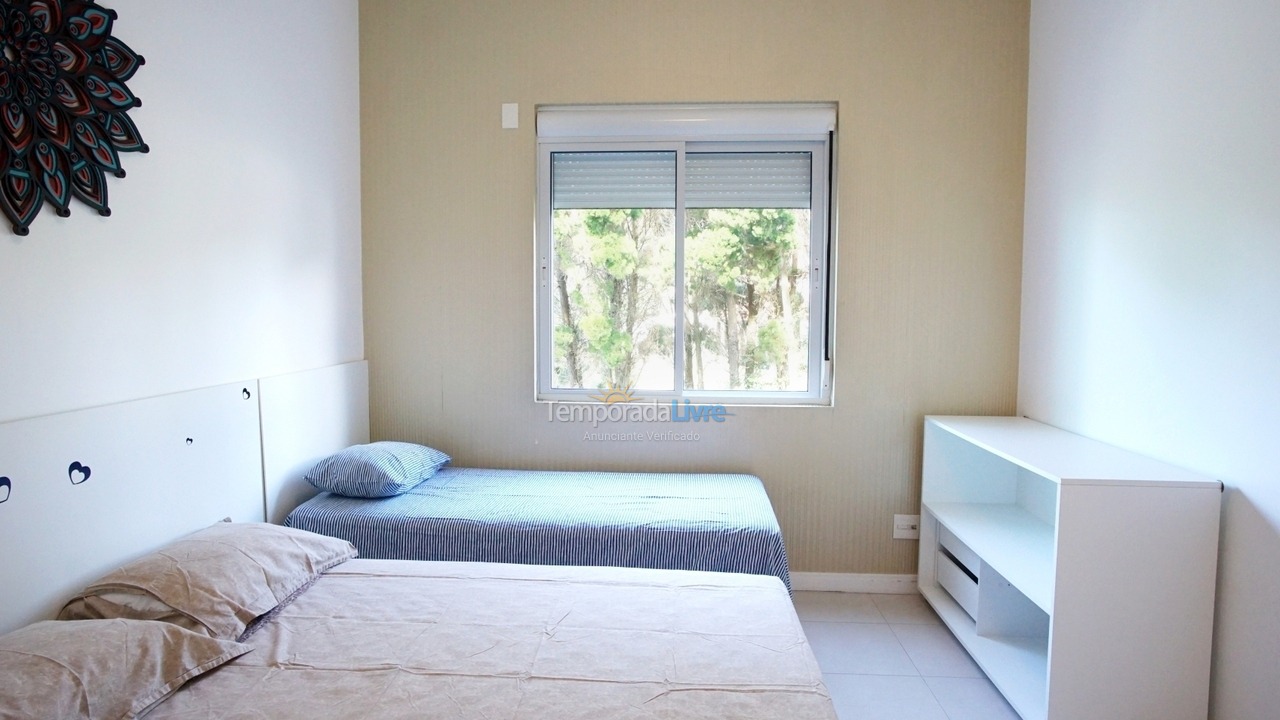 Apartment for vacation rental in Florianópolis (Praia do Santinho)