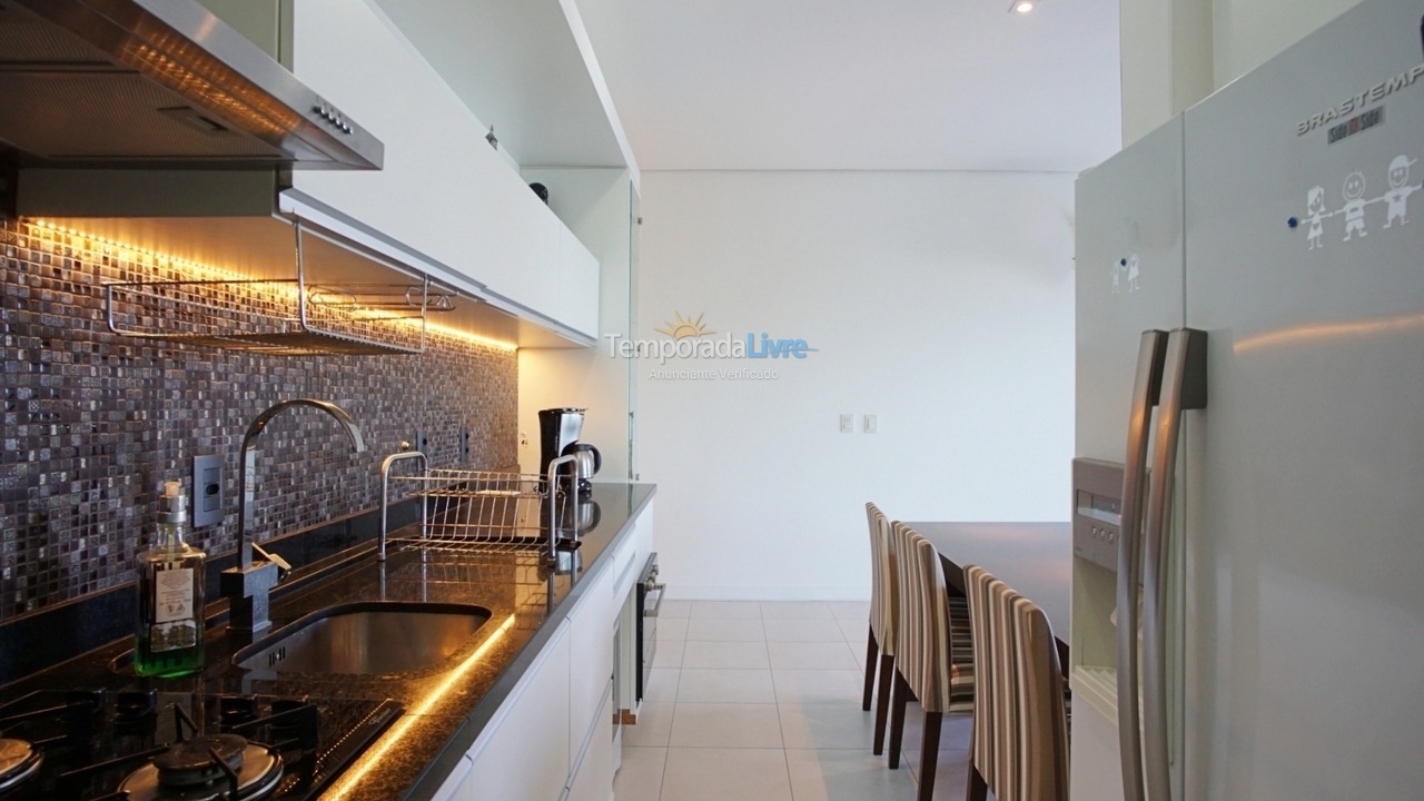 Apartment for vacation rental in Florianópolis (Praia do Santinho)