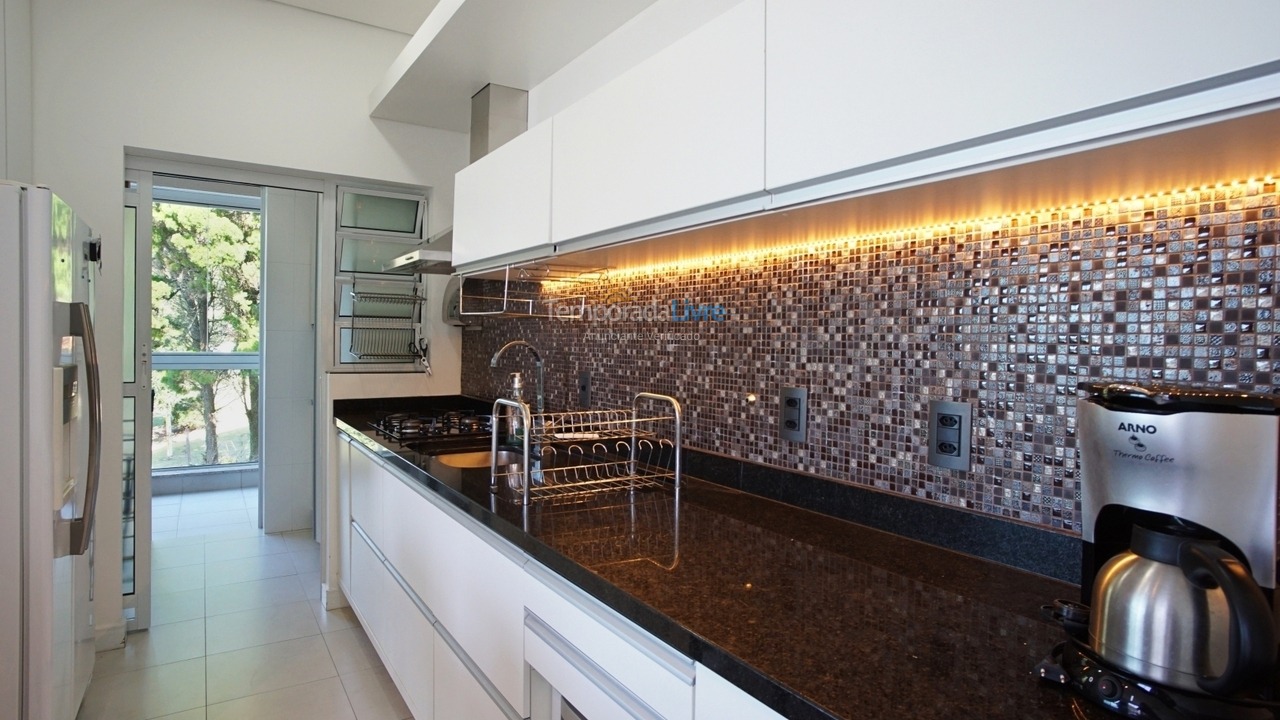 Apartment for vacation rental in Florianópolis (Praia do Santinho)