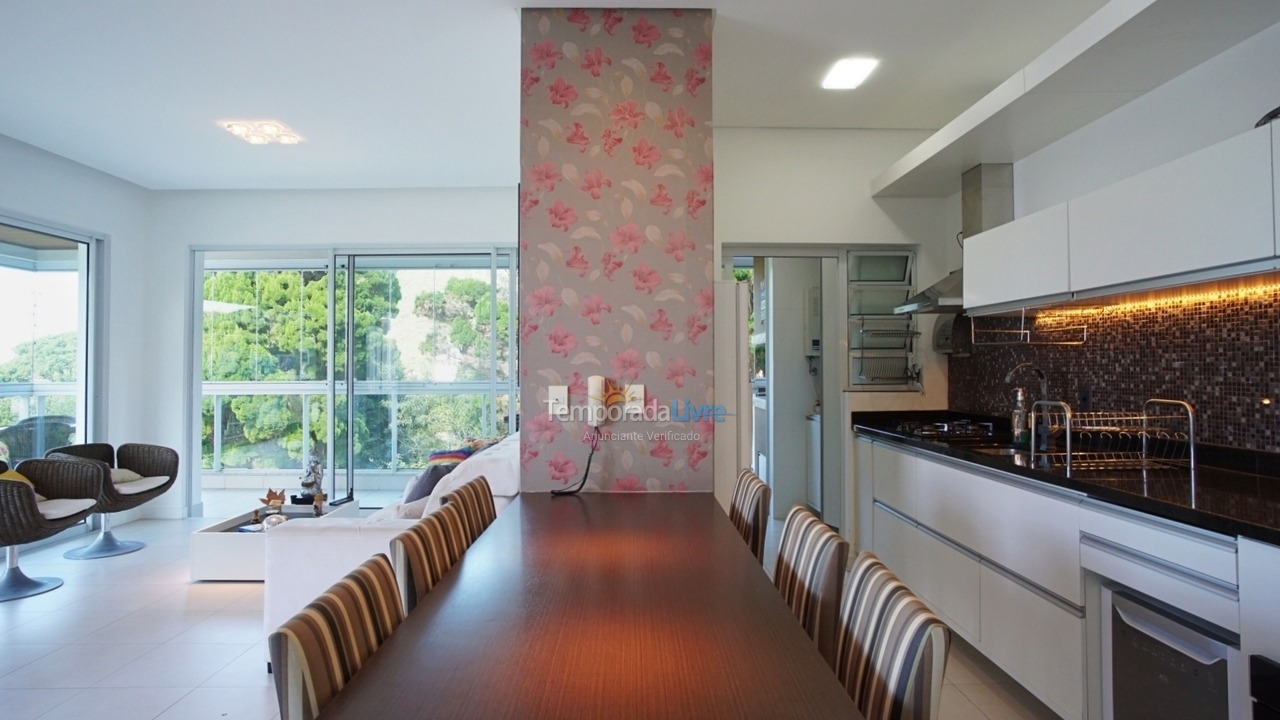 Apartment for vacation rental in Florianópolis (Praia do Santinho)