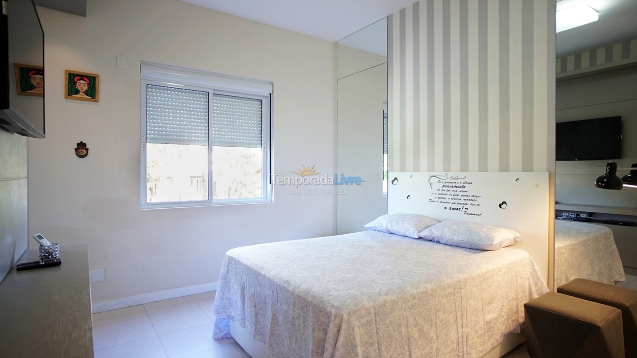 Apartment for vacation rental in Florianópolis (Praia do Santinho)