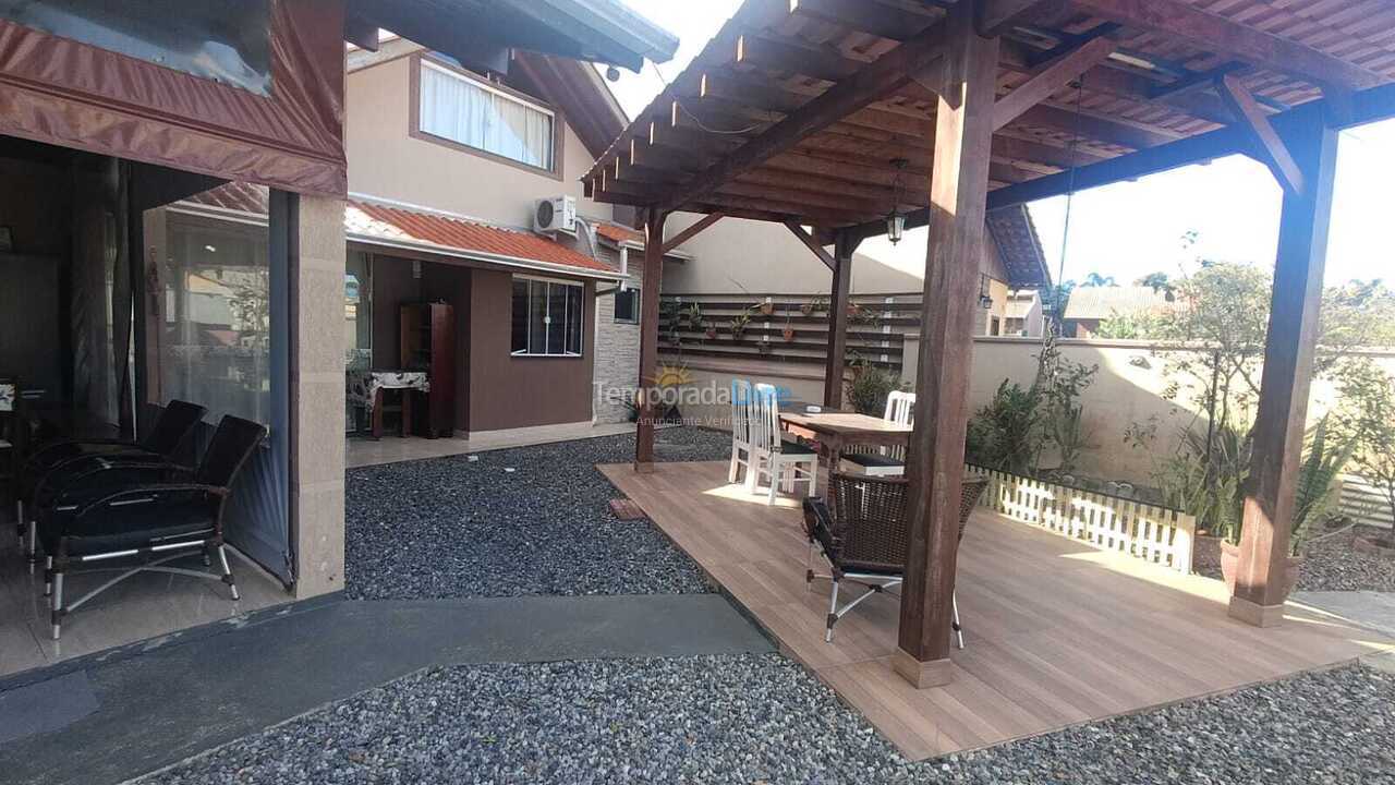 Casa para alquiler de vacaciones em Bombinhas (Morrinhos)