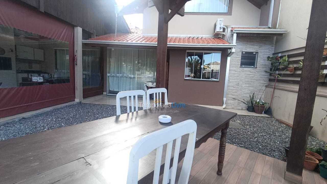 Casa para alquiler de vacaciones em Bombinhas (Morrinhos)