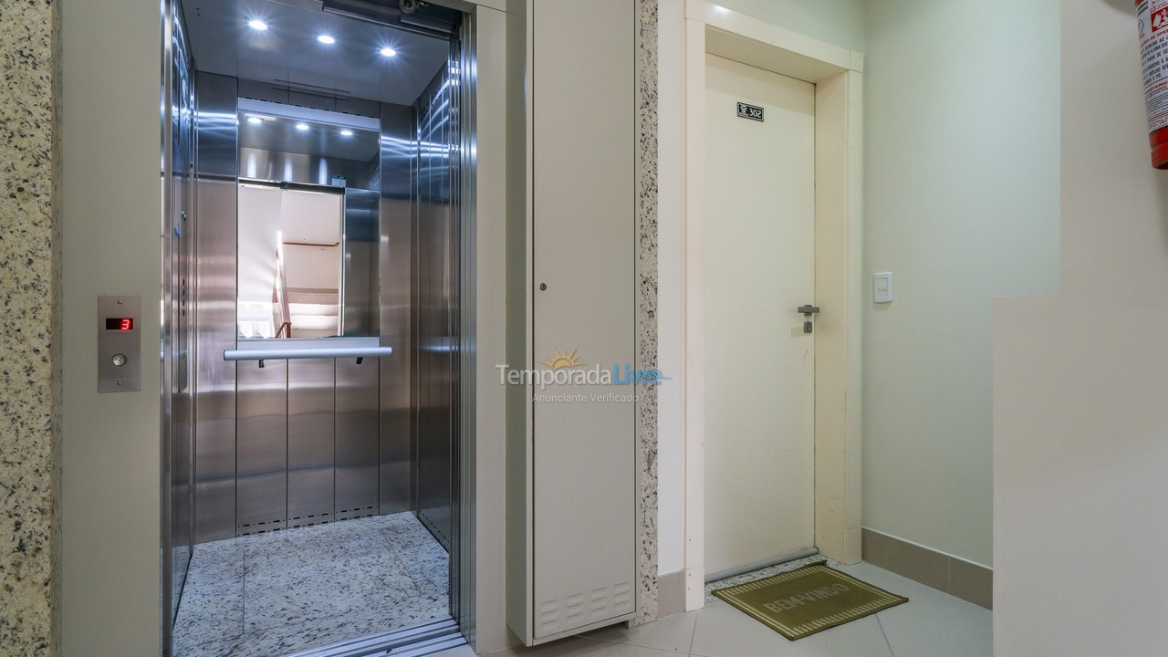 Apartment for vacation rental in Bombinhas (Praia de Quatro Ilhas)