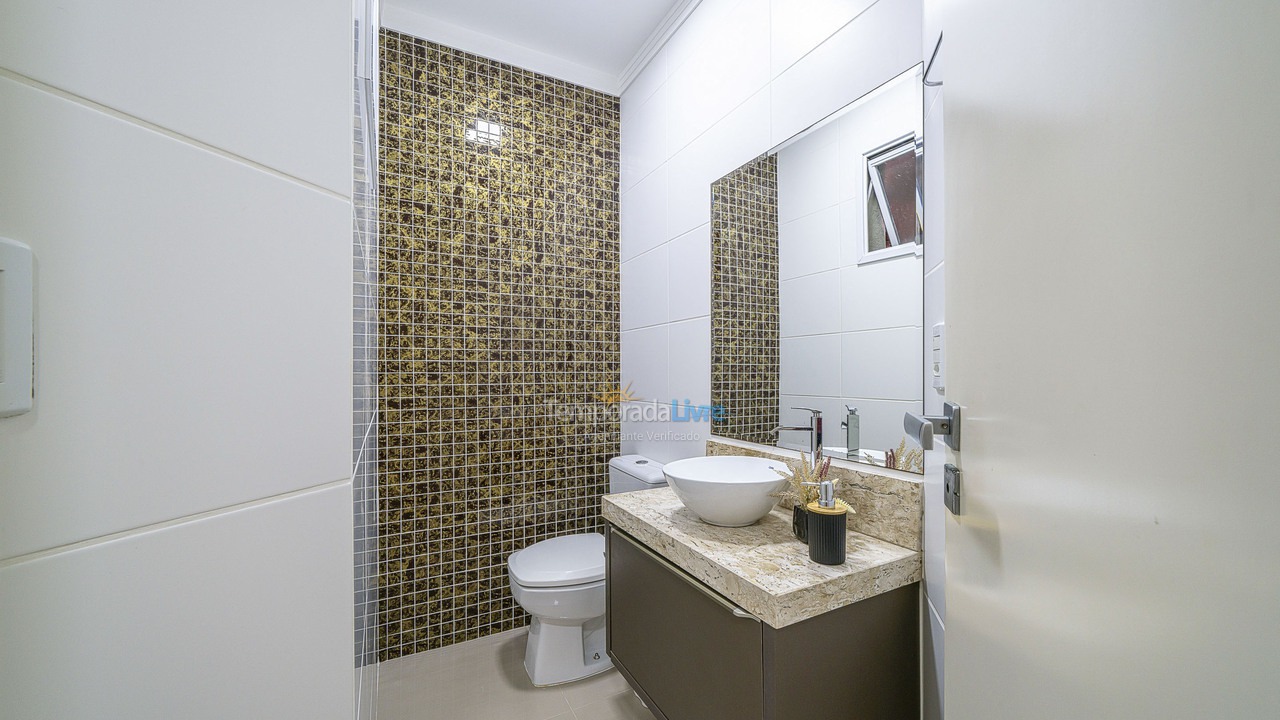 Apartment for vacation rental in Bombinhas (Praia de Quatro Ilhas)