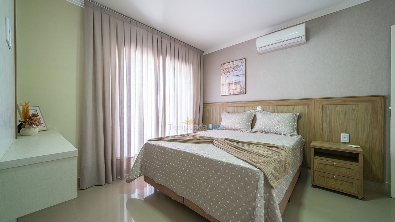 Apartment for vacation rental in Bombinhas (Praia de Quatro Ilhas)