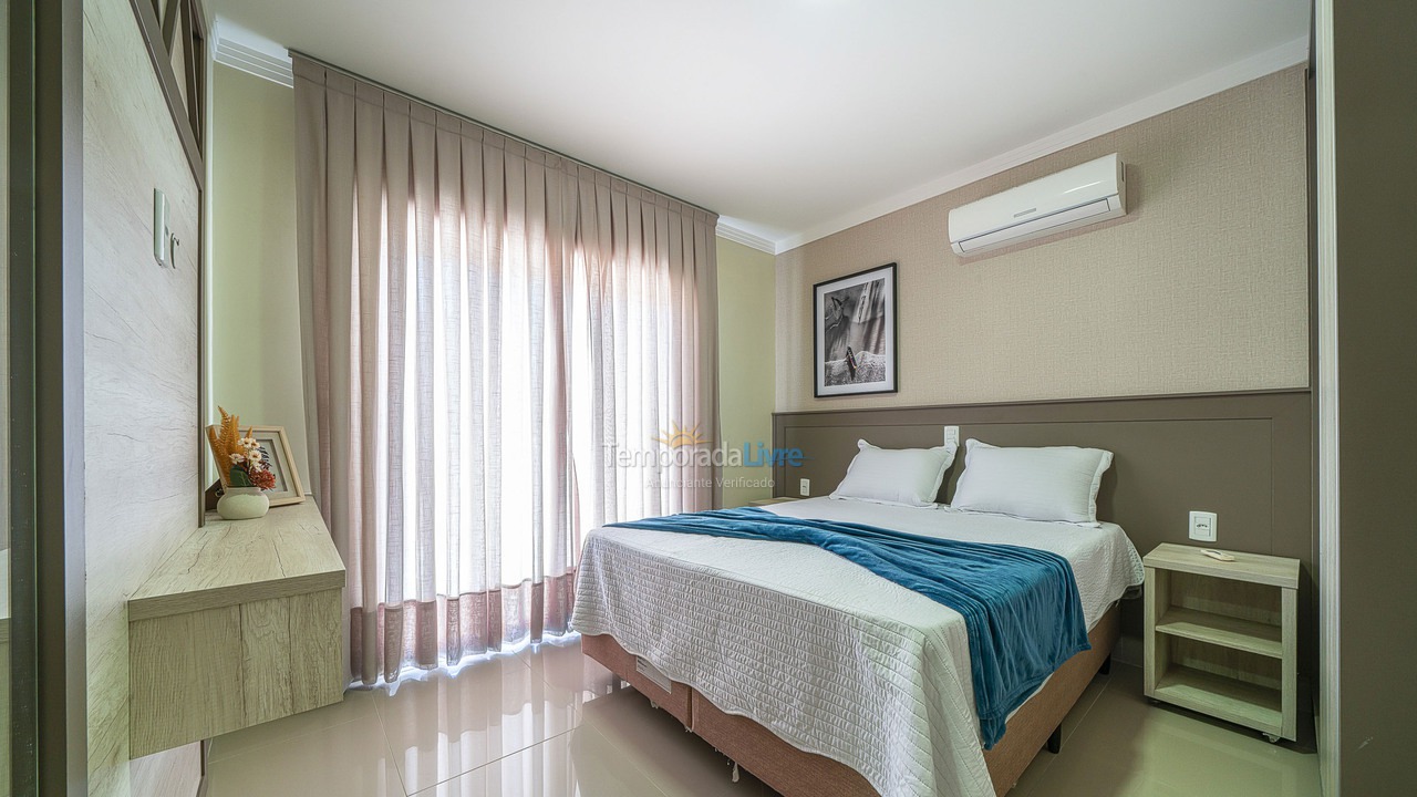 Apartment for vacation rental in Bombinhas (Praia de Quatro Ilhas)