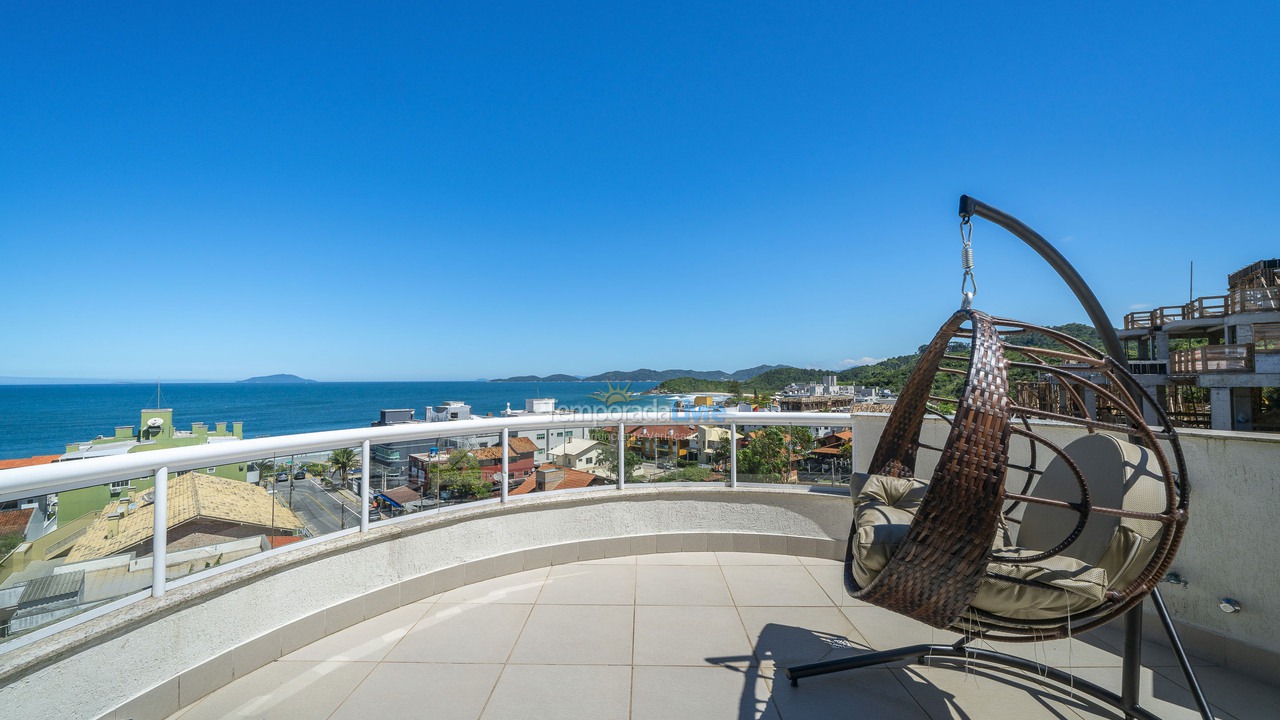 Apartment for vacation rental in Bombinhas (Praia de Quatro Ilhas)