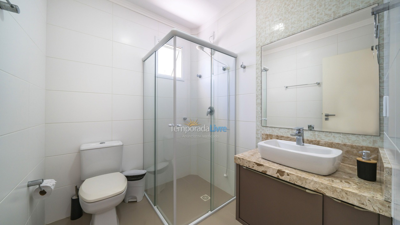 Apartment for vacation rental in Bombinhas (Praia de Quatro Ilhas)