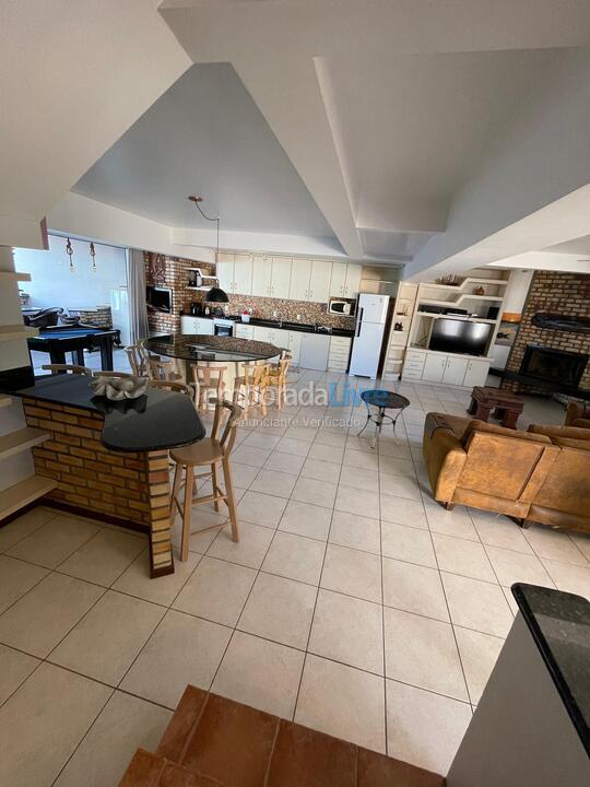 House for vacation rental in Bombinhas (Mariscal)