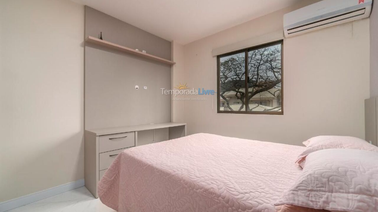 Apartment for vacation rental in Bombinhas (Praia de Bombinhas)