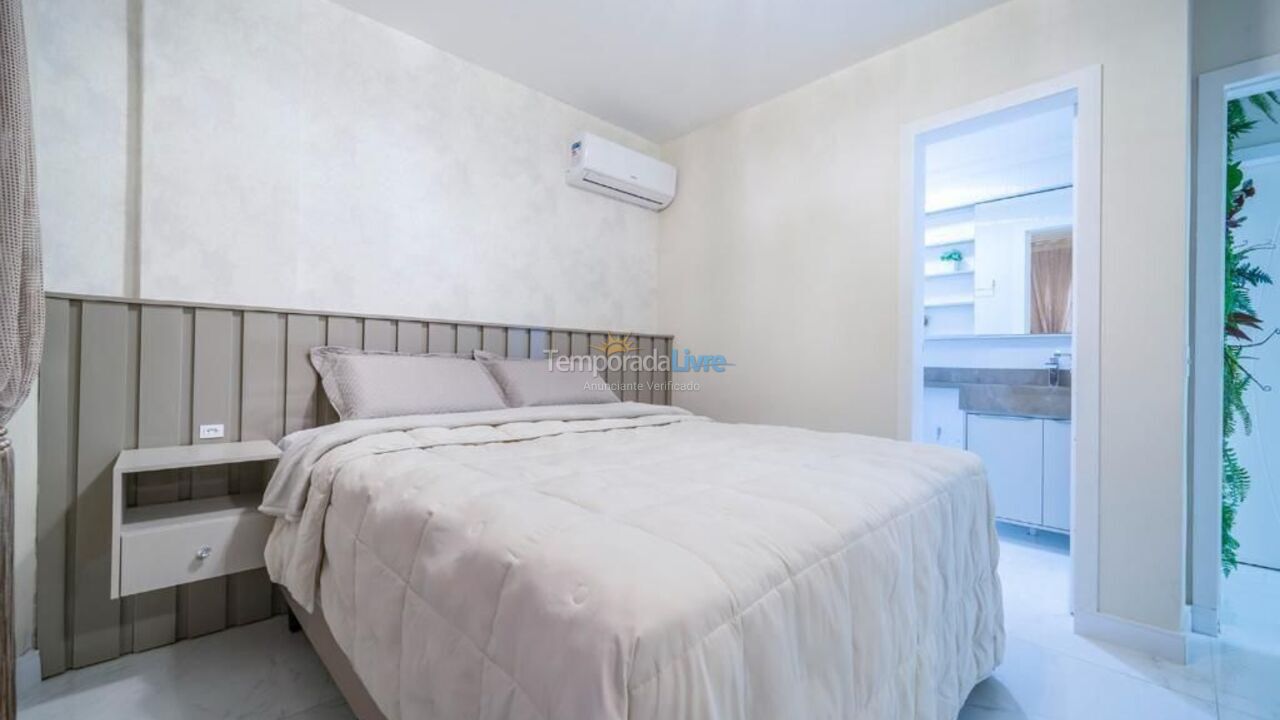 Apartment for vacation rental in Bombinhas (Praia de Bombinhas)