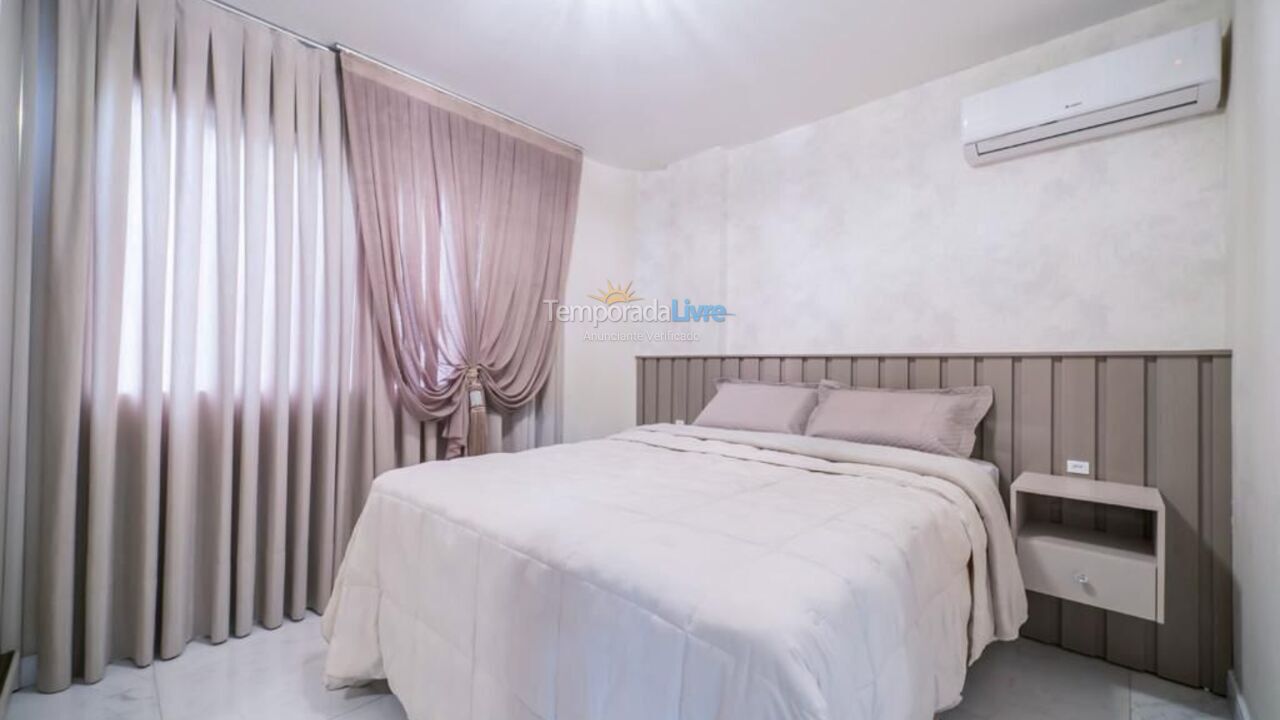 Apartment for vacation rental in Bombinhas (Praia de Bombinhas)