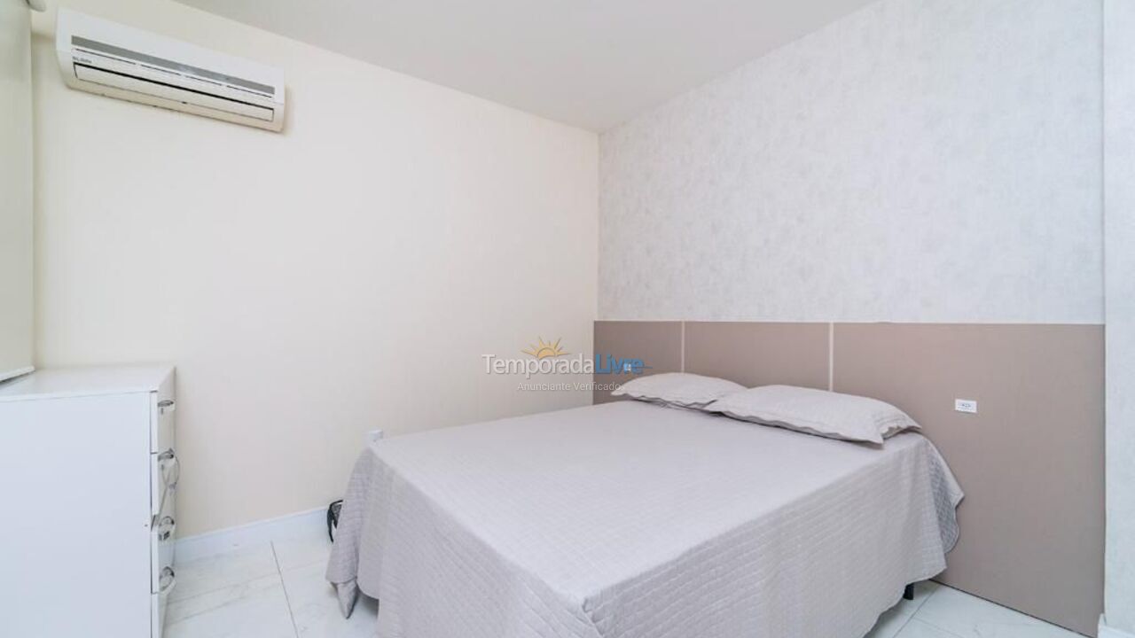 Apartment for vacation rental in Bombinhas (Praia de Bombinhas)