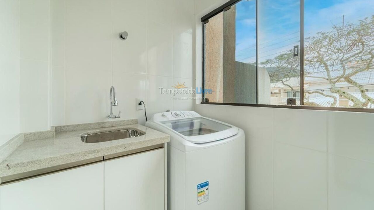 Apartment for vacation rental in Bombinhas (Praia de Bombinhas)