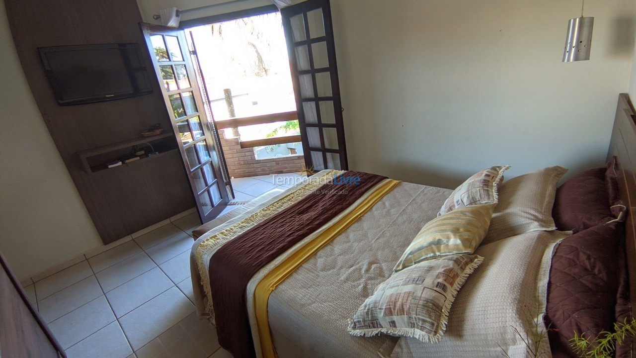 Casa para alquiler de vacaciones em Bertioga (Boraceia)