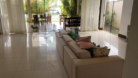 House with 5 suites in Guarajuba, for 24 people