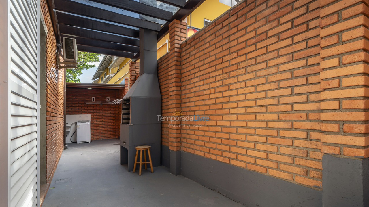 Apartamento para alquiler de vacaciones em Bombinhas (Praia de Quatro Ilhas)