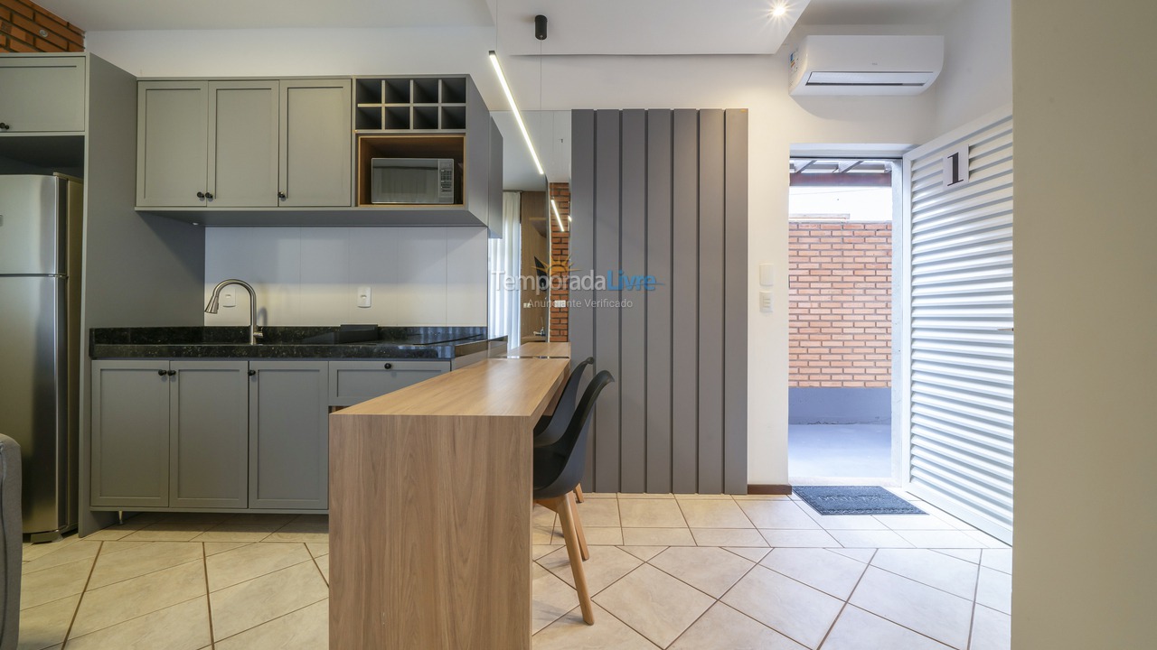 Apartamento para alquiler de vacaciones em Bombinhas (Praia de Quatro Ilhas)