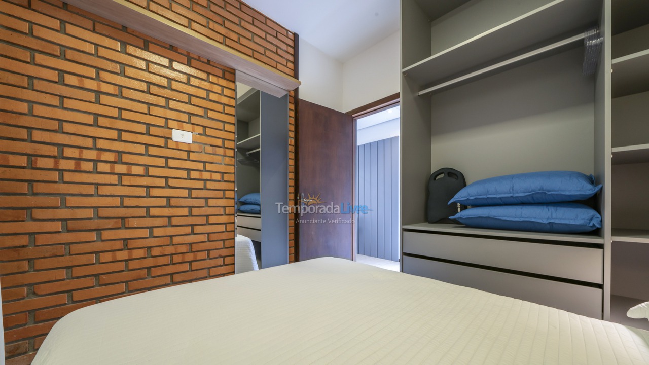 Apartamento para alquiler de vacaciones em Bombinhas (Praia de Quatro Ilhas)