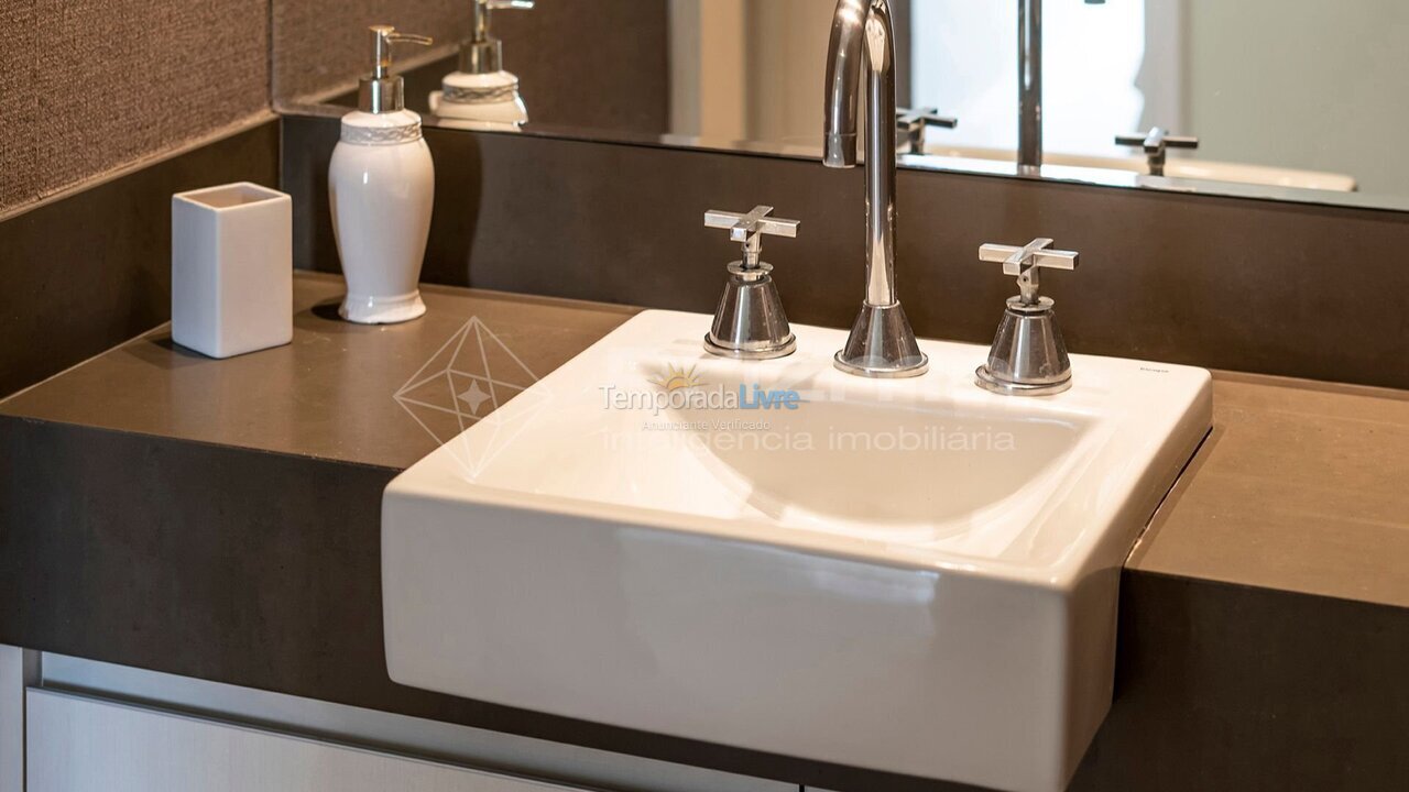 Apartamento para aluguel de temporada em Bombinhas (Praia de Bombinhas)