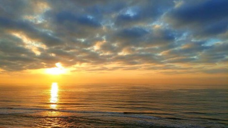 504 Precioso apartamento frente al mar, con playa privada.