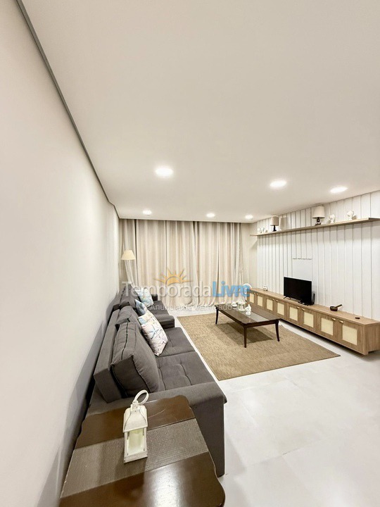 Casa para alquiler de vacaciones em Bertioga (Jardim Indaiá)