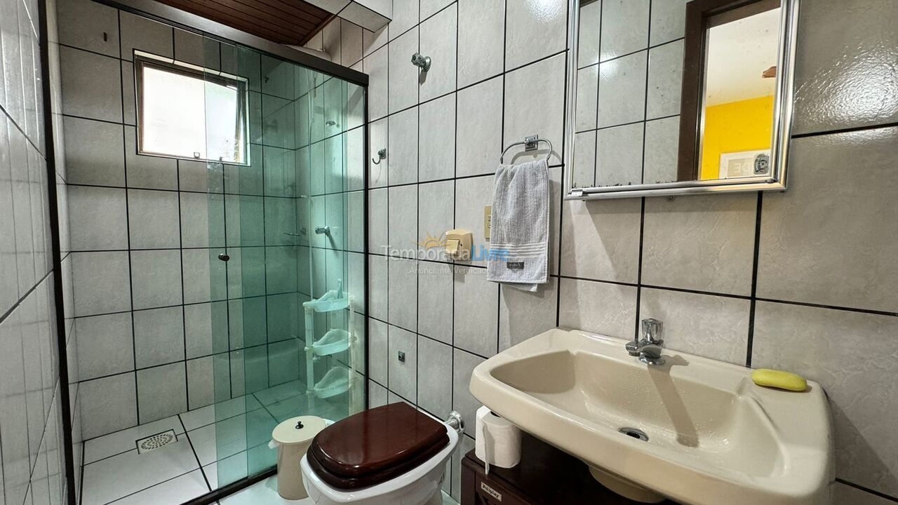 Apartamento para alquiler de vacaciones em Itapema (Meia Praia)