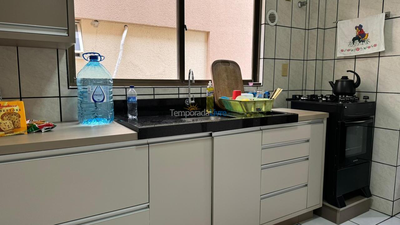 Apartamento para alquiler de vacaciones em Itapema (Meia Praia)