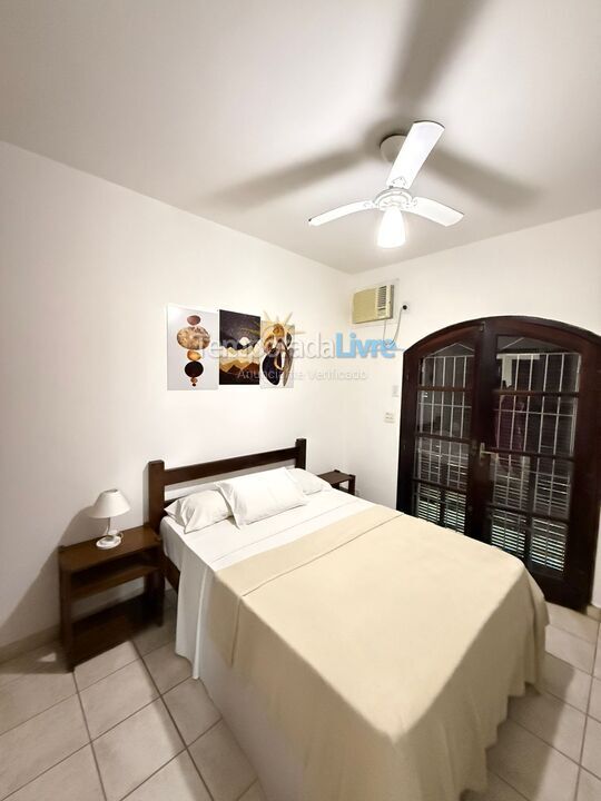 Casa para alquiler de vacaciones em Bertioga (Jardim Indaiá)
