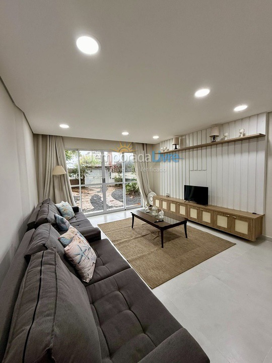 Casa para alquiler de vacaciones em Bertioga (Jardim Indaiá)
