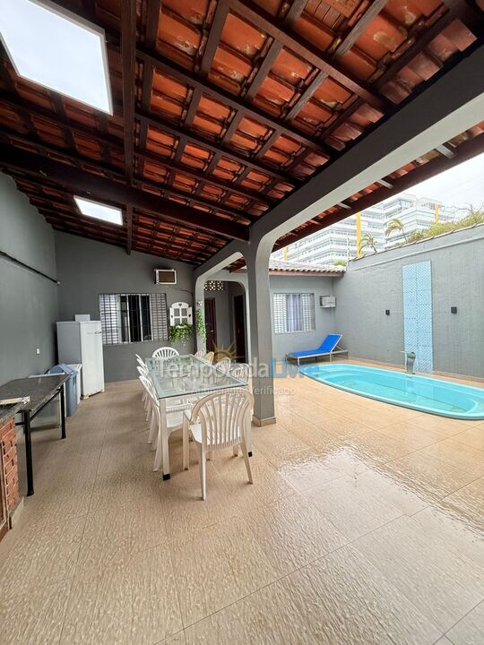 Casa para alquiler de vacaciones em Bertioga (Jardim Indaiá)