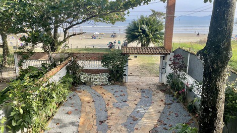 Casa en la playa de arena de Indaiá para hasta 18 personas