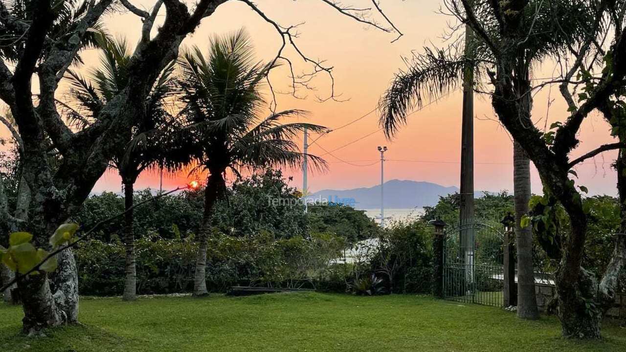 Casa para aluguel de temporada em Florianópolis (Cachoeira do Bom Jesus)