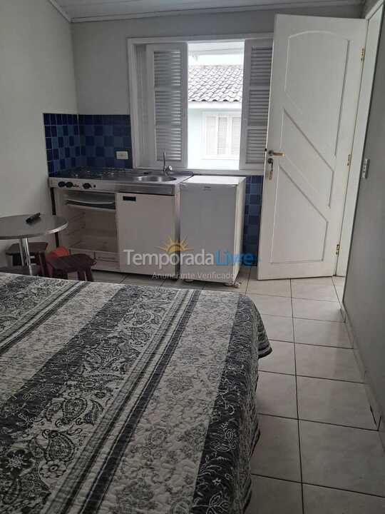 Apartamento para aluguel de temporada em Ubatuba (Praia das Toninhas)