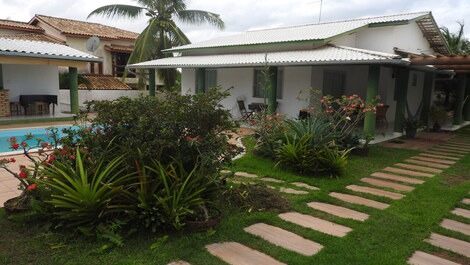 Excelente Casa de Vacaciones en Barra do Jacuípe (Cond. Cerrado)