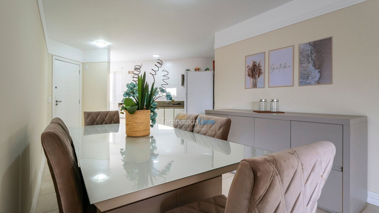 Apartamento para aluguel de temporada em Bombinhas (Praia de Bombas)