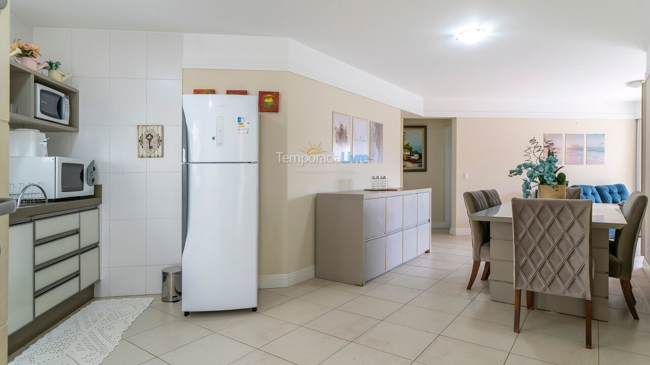 Apartamento para aluguel de temporada em Bombinhas (Praia de Bombas)